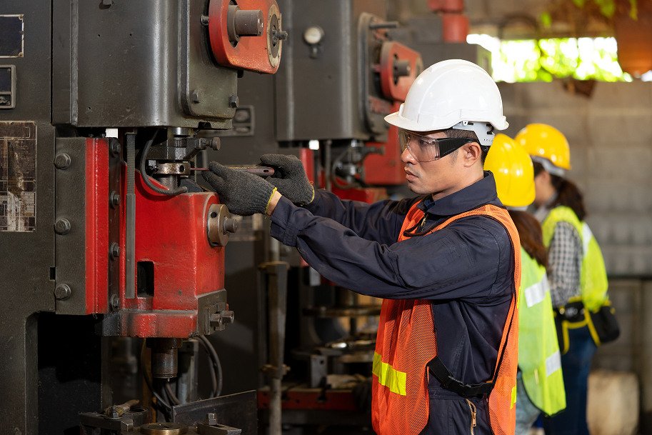 How Often Should You Replace Safety Glasses?