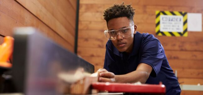 Why Prescription Safety Glasses at Walmart Have Become The Go-To Option For On-site Protection - Cutting Wood